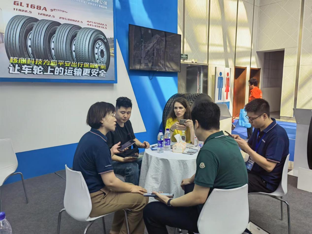 贵州轮胎携三超系列拳头产品亮相第十九届中国（梁山）专用车展览会